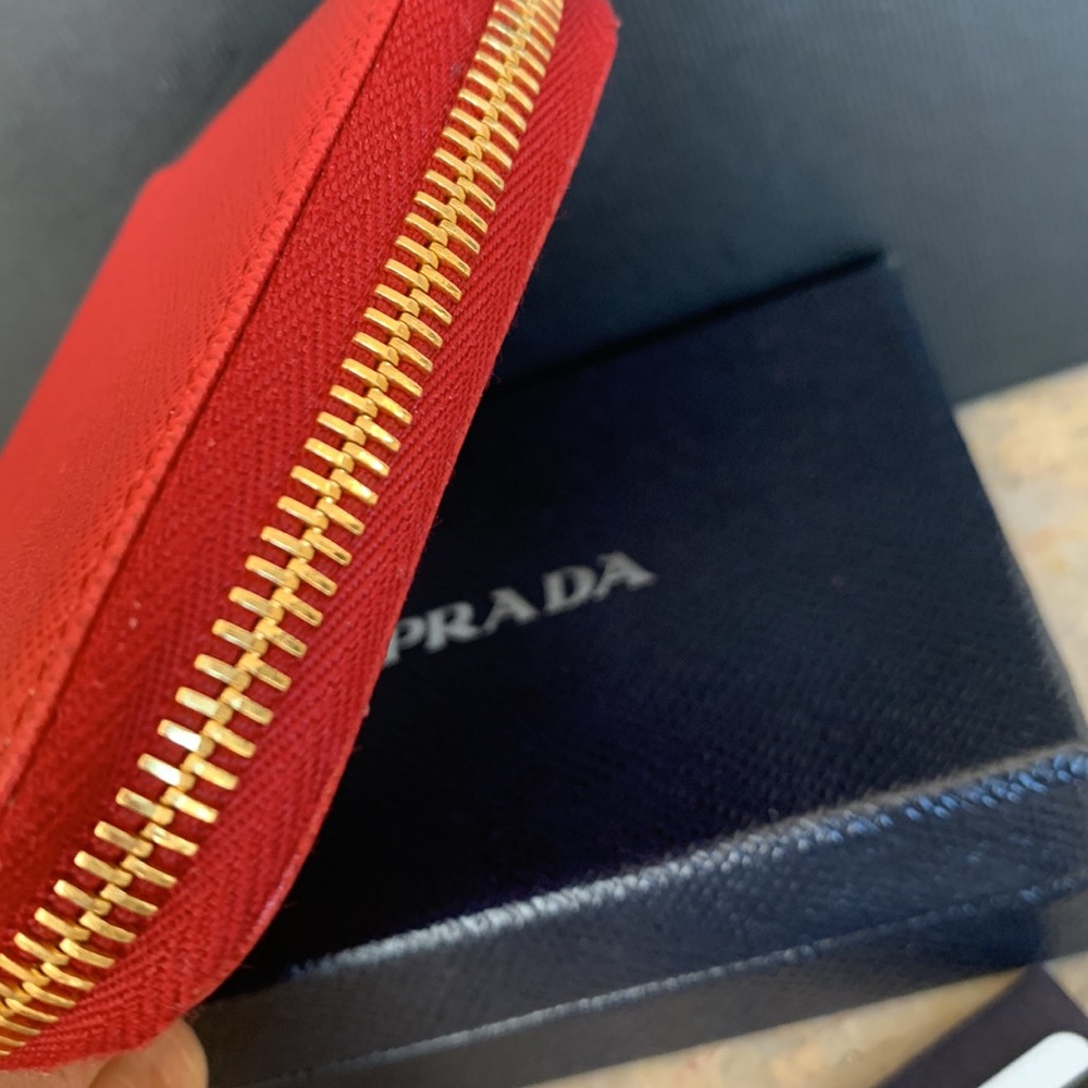❤️❤️SOLD❤️❤️Prada saffiano card case/coin case - Picture 4 of 7